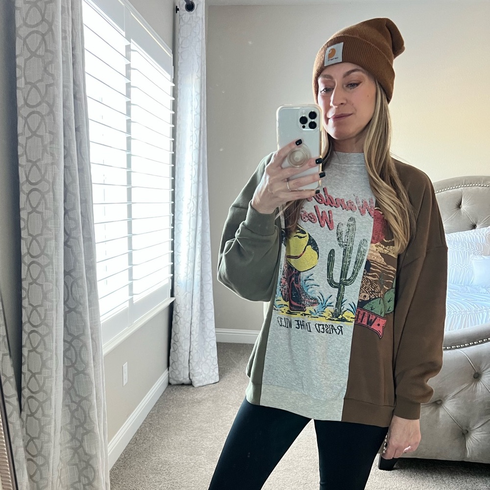 Graphic sweatshirt